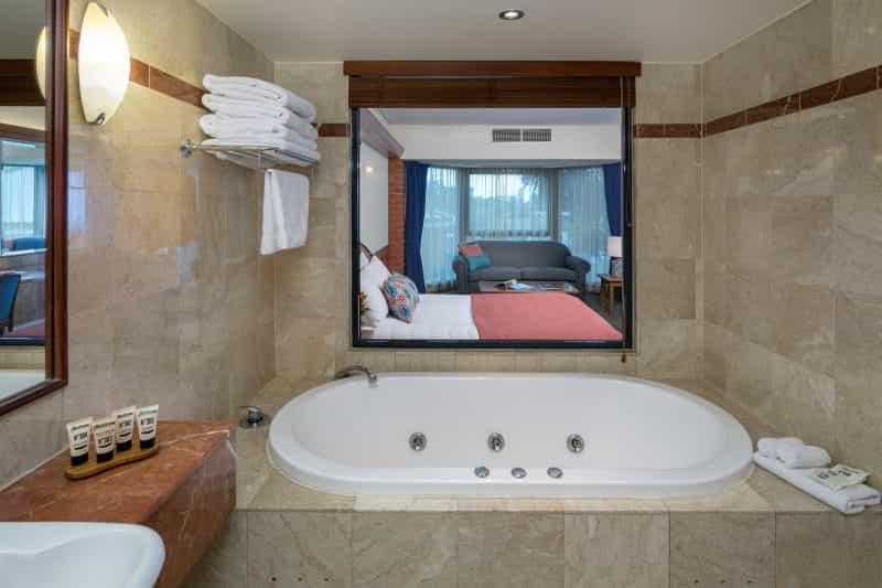 Deluxe Spa Room with spa bath