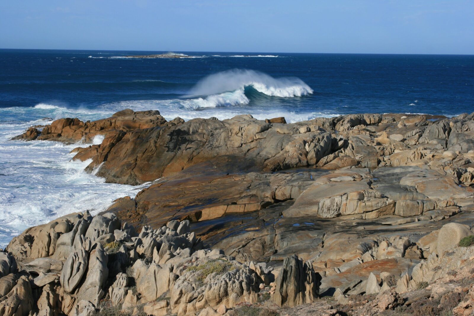 Rolling waves at Point Bell Conservation Park