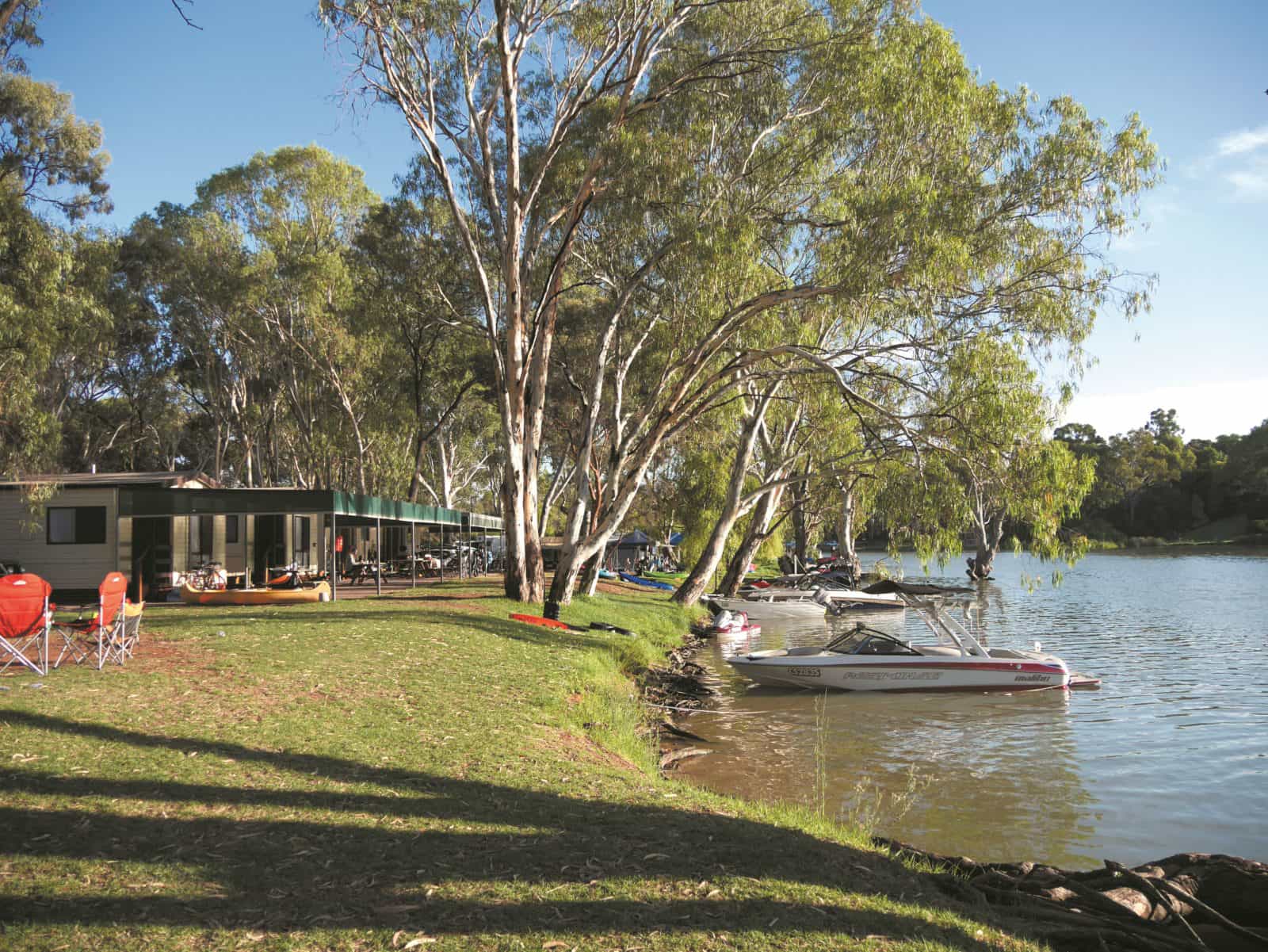 Enjoy the Mighty Murray River!