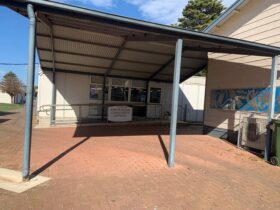 Front of Ardrossan Area School Community Library