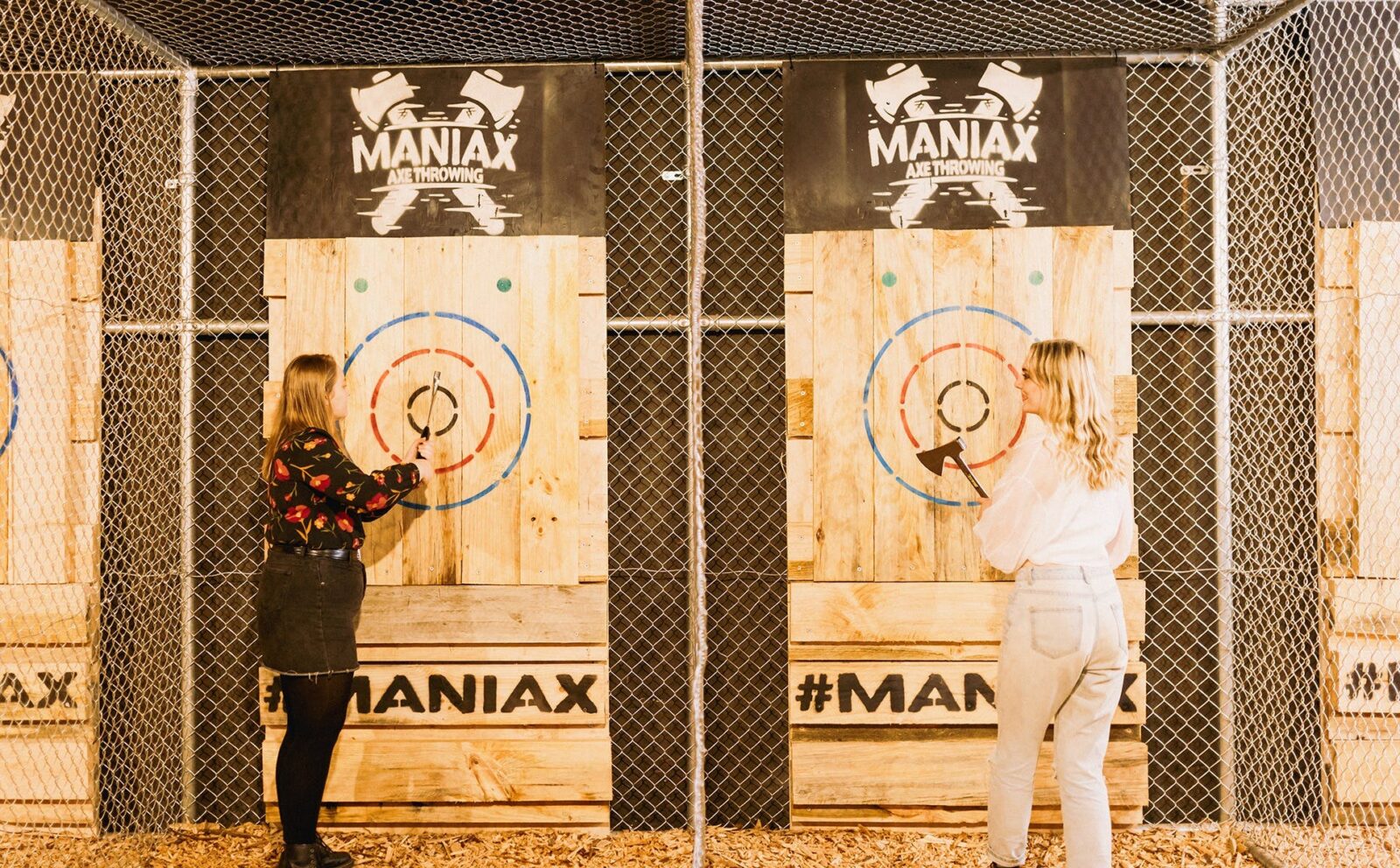 MANIAX Axe Throwing