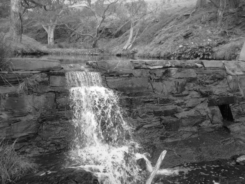 Historic picture of the Anacotilla Weir