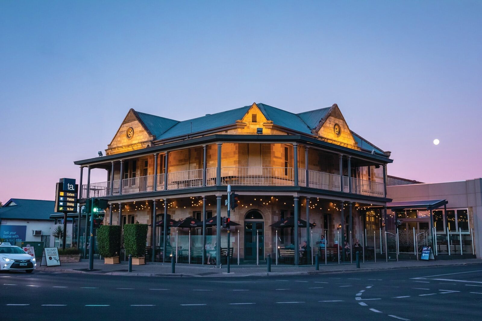 The Torrens Arms Hotel
