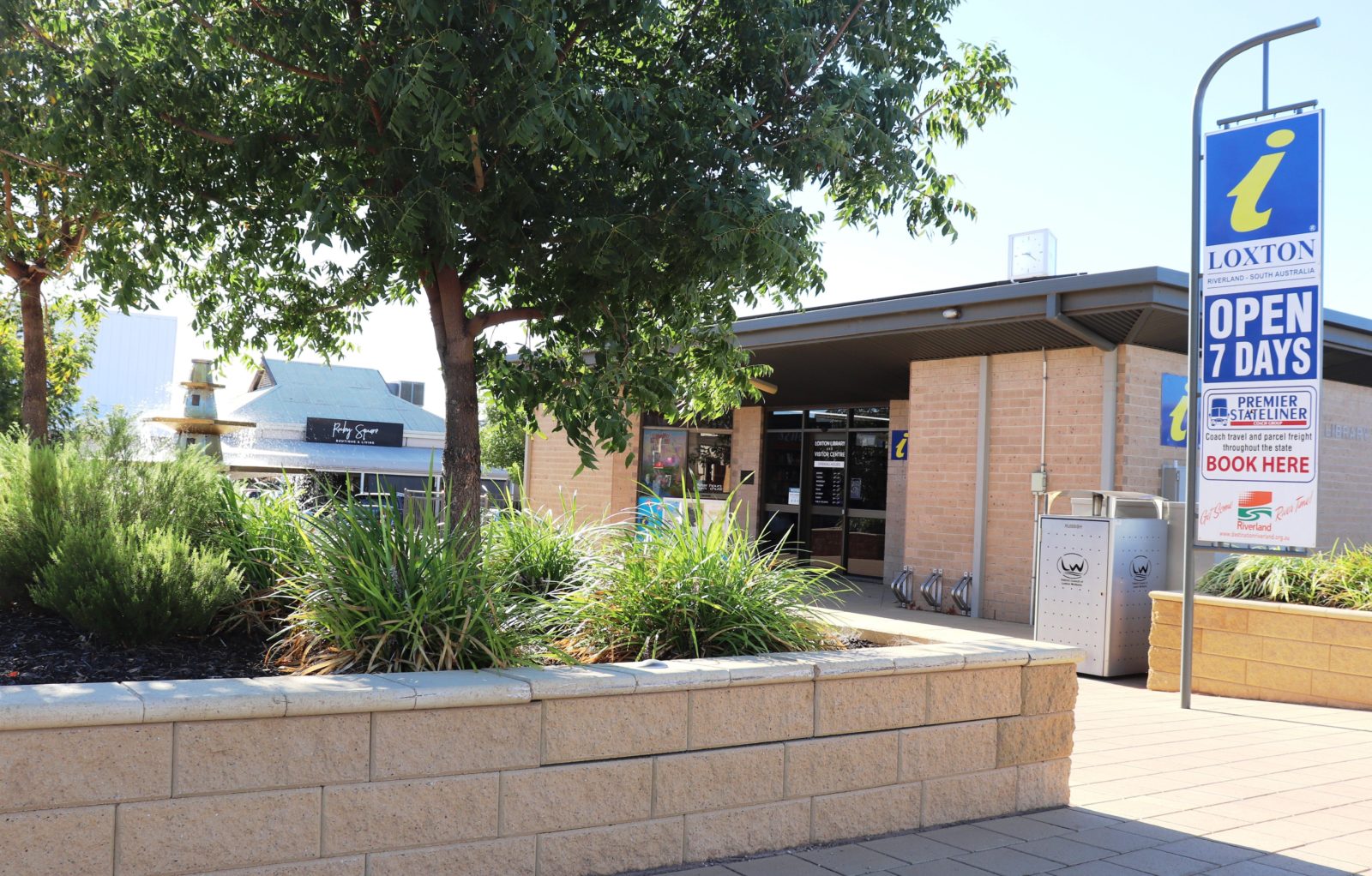 The Centre is ideally located in the heart of Loxton’s main street.