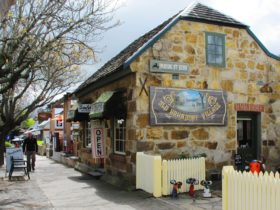 Adelaide Hills and Hahndorf Hideaway Tour