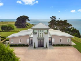 Table House sits on Table Cape overlooking Bass Strait on Tasmania's north west coast