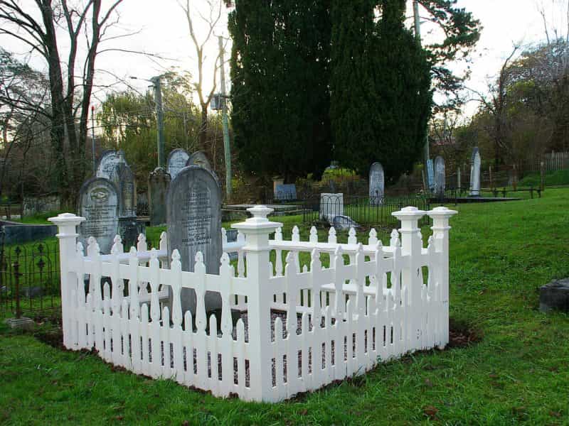 Wing Grave
