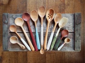 Spoons in all sizes -which size will you choose to carve?