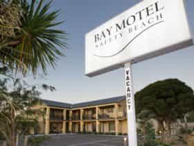 The Bay Motel Deluxe Rooms