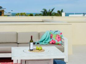 Hampton Lookout - Hampton - Roof Deck Couch and Centre Table