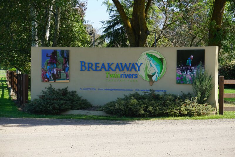 Breakaway Twin Rivers Caravan Park Entrance