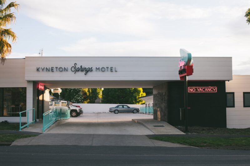 Front of Kyneton Springs Motel