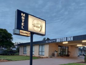 Front of Motel, 360 Broadway, Wycheproof . Vic