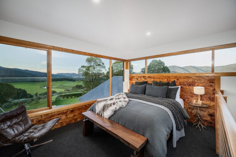Upstairs bedroom with 360 views