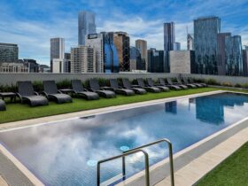Wyndham Hotel Melbourne Sky Pool