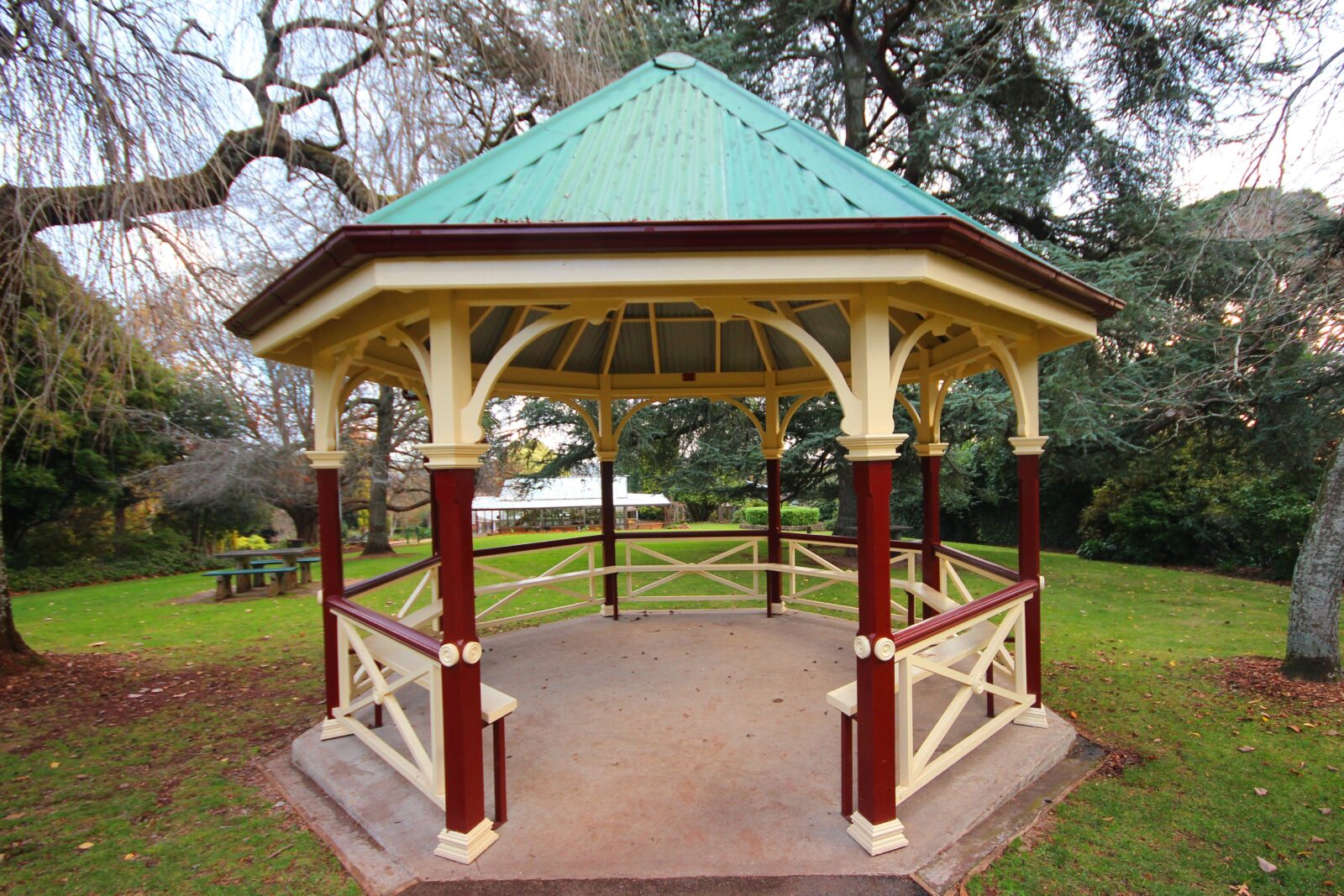 A heritage style rotunda at the Wombat Hill Boatnic Gardens