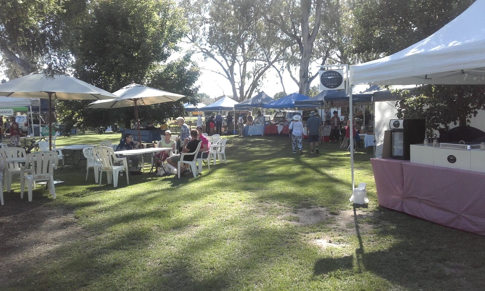 Sunshine over the market in Rotary Park