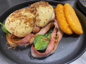 Eggs Benedict by R & K Cafe