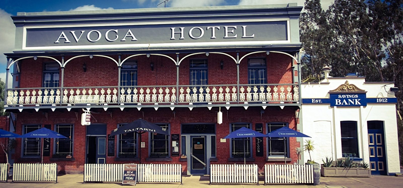 Beautifully restored facade of the 1870's gold rush Avoca Hotel