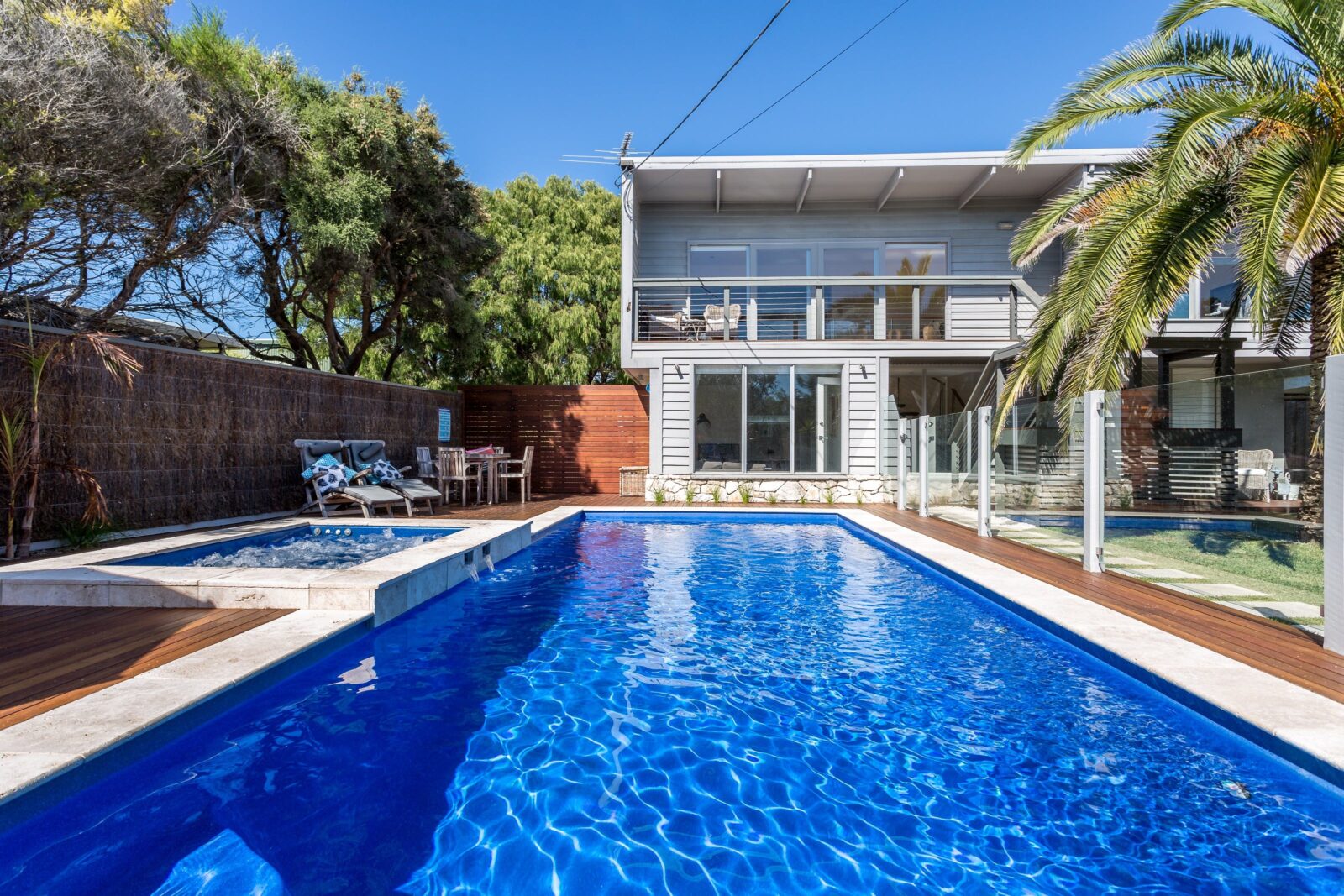 Front Beach House, large family home with pool and spa. Close to Blairgowrie village and beach