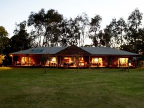 Lazy River Boutique Bed and Breakfast, Pinjarra, Western Australia