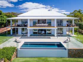 Private Properties Holiday Homes, Eagle Bay, Western Australia
