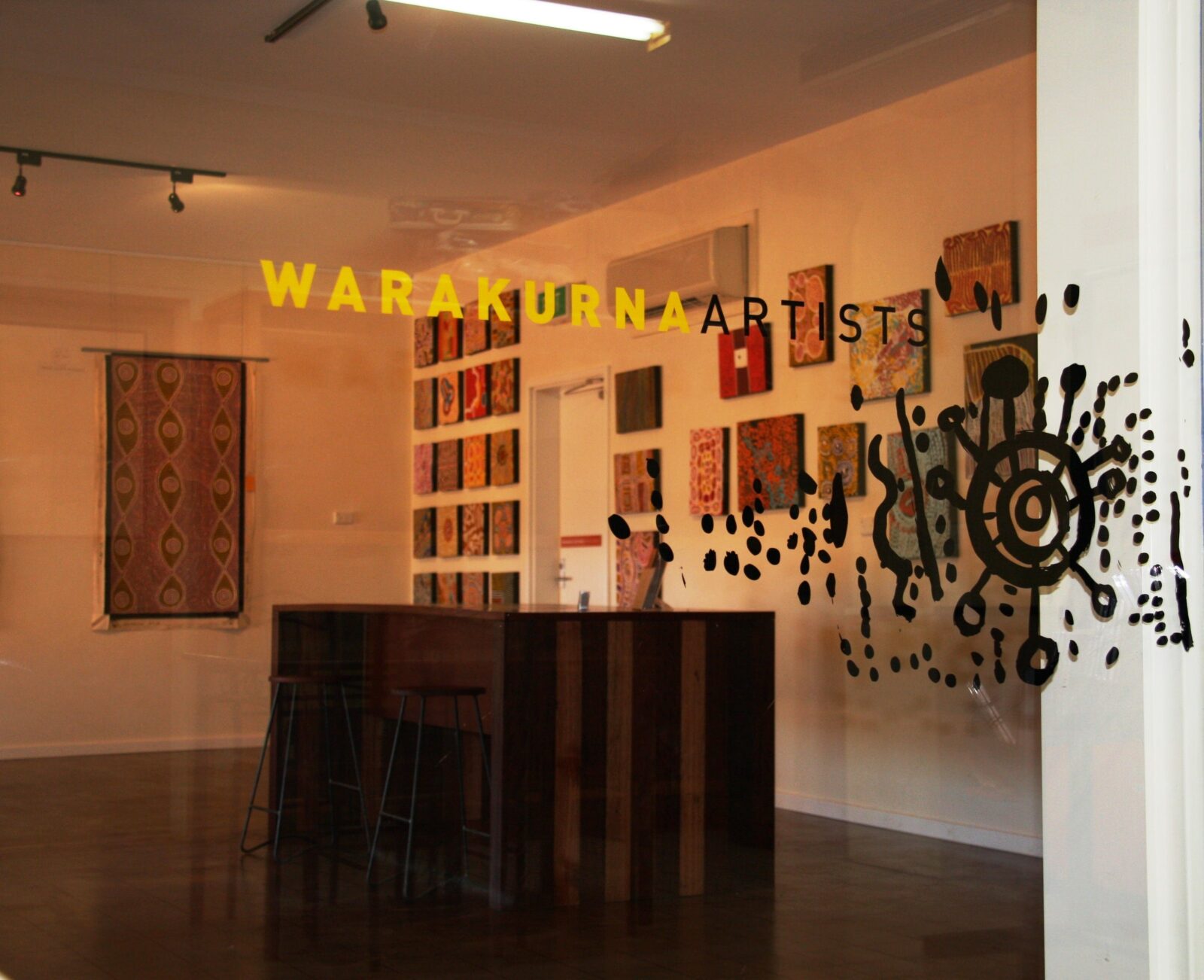 Yurliya Art Gallery, Ngaanyatjarra-Giles, Western Australia